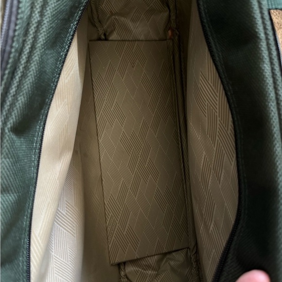 Forest Green Luggage Bag with Durable Fabric and Shoulder Strap - Picture 3 of 3